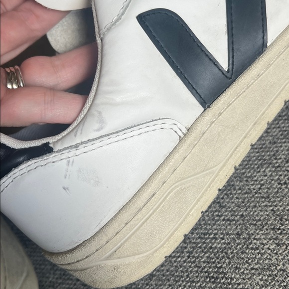 Veja V10 Sneaker GUC 10 - Picture 10 of 16